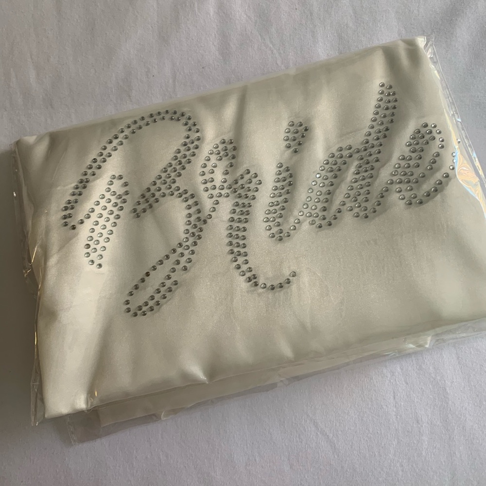 Bridal Silk Robe ✨